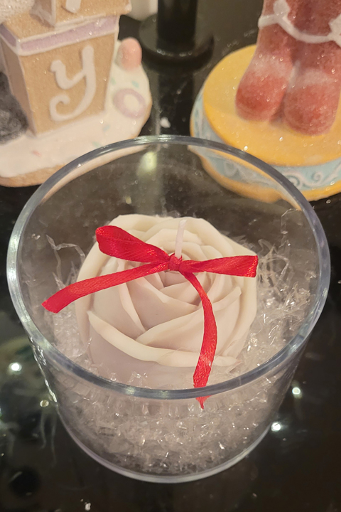  candela artigianale a forma di rosa